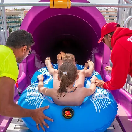 Golden Taurus Aquapark 4* Pineda de Mar
