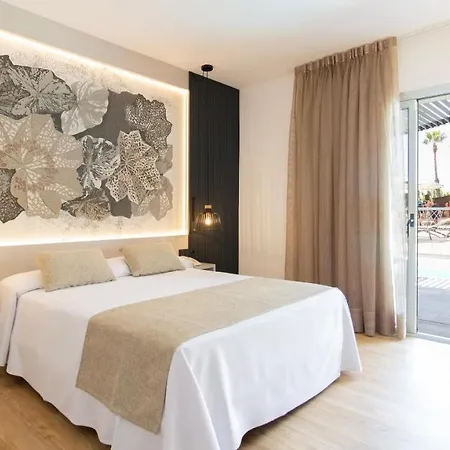 Golden Taurus Aquapark Hotel 4*