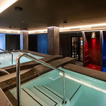 Hotel Golden Taurus Aquapark 4*