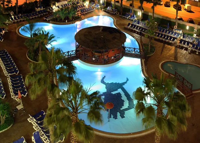 Hotel Golden Taurus Aquapark 4*