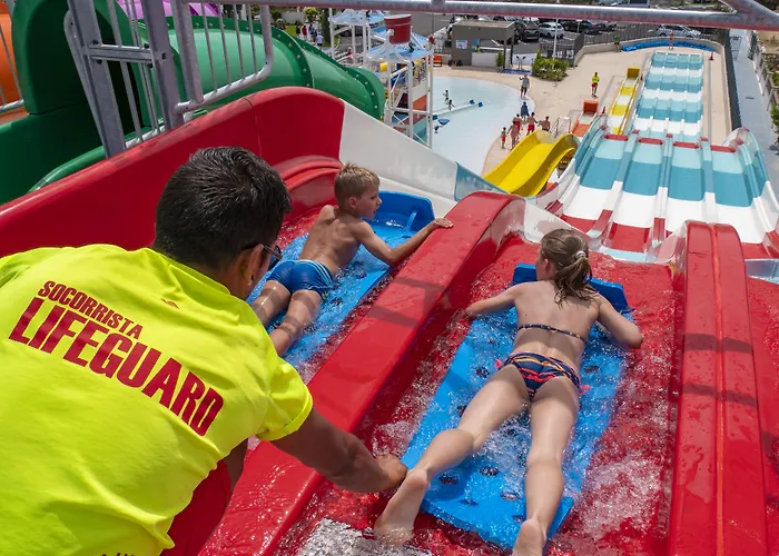 Golden Taurus Aquapark Hotel