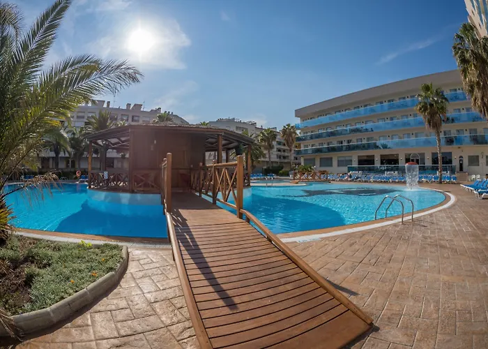 Golden Taurus Aquapark 4* Pineda de Mar