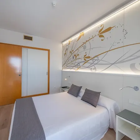 Golden Taurus Aquapark 4* 皮内达德马尔