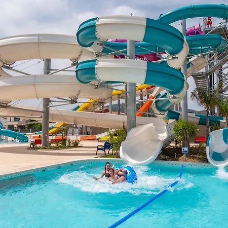 酒店 Golden Taurus Aquapark 皮内达德马尔