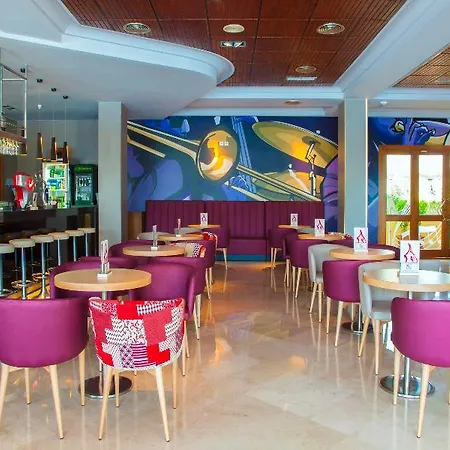 酒店 Golden Taurus Aquapark 皮内达德马尔